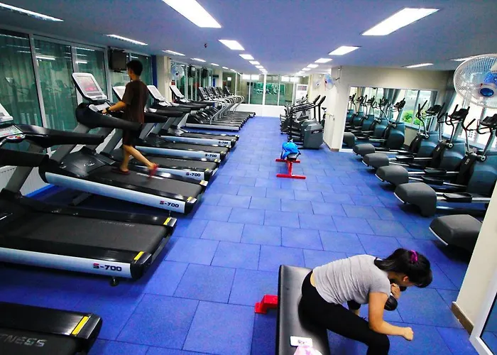 Herberg Ac Sport Village Bangkok